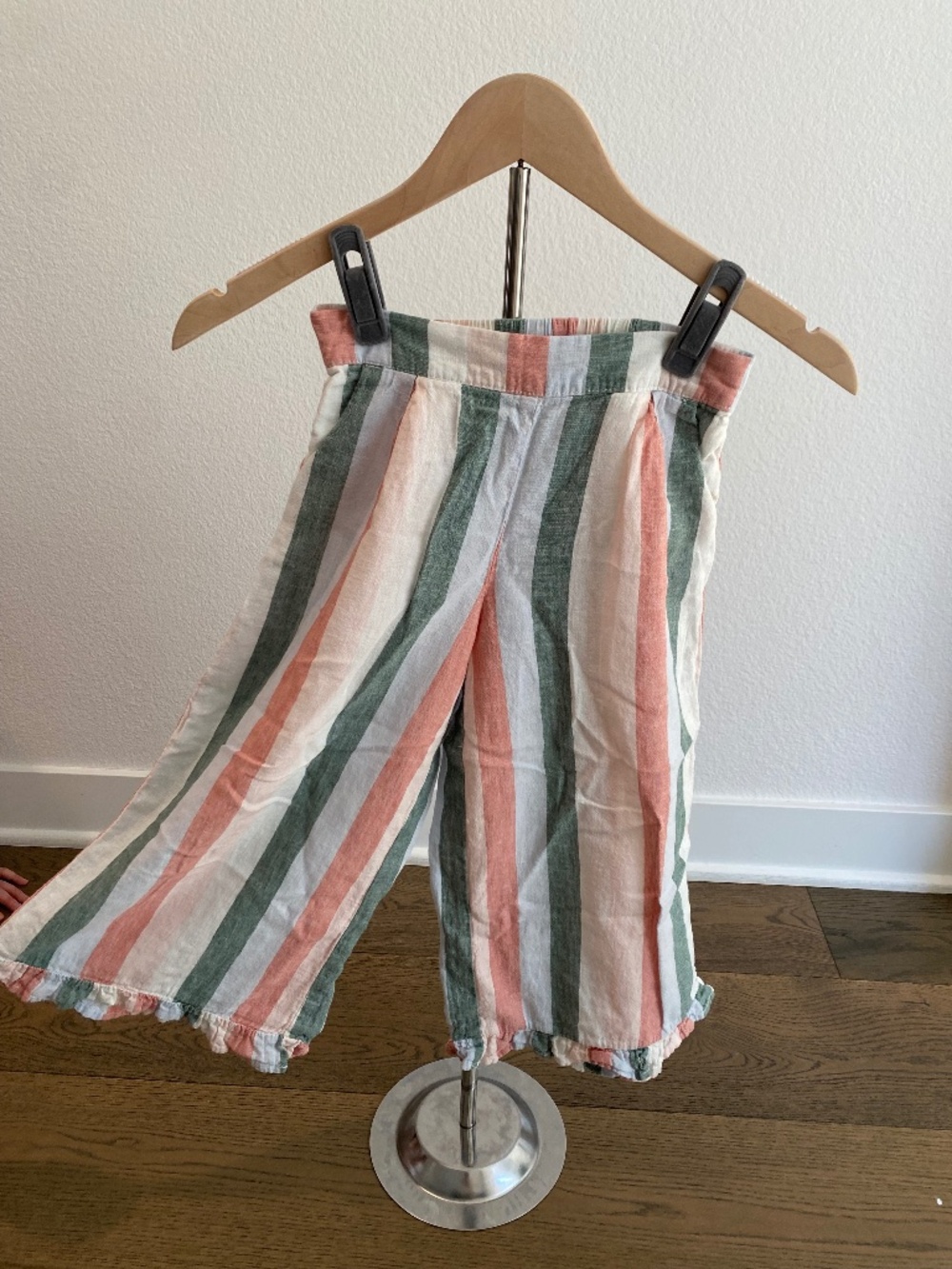 Janie and Jack red, green, white and blue summer pants - EUC